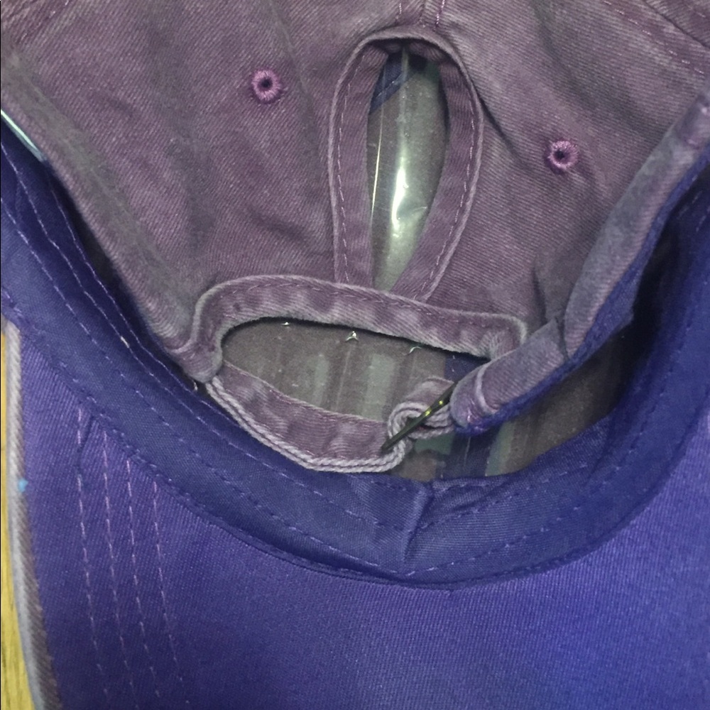 🐈 Under the Stars Garcia Hollowed Out Ponytail 🧢 - Picture 10 of 11